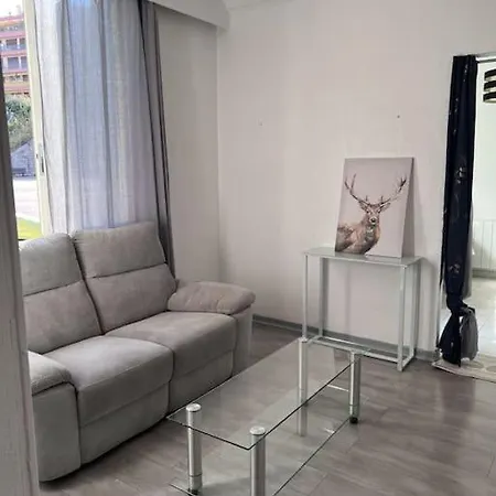 2 Pieces Idealement Situe 5 Min De La A Pied Apartment Menton